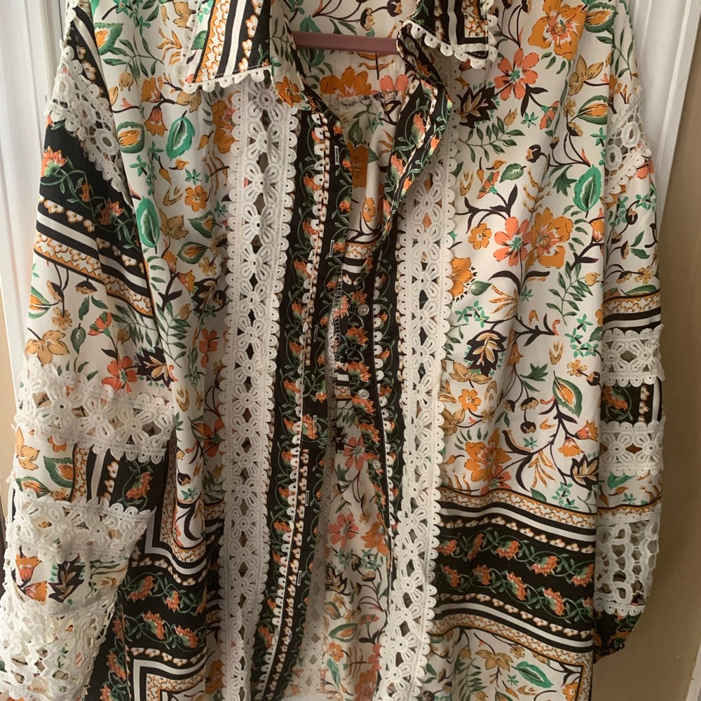 NWOT POL Floral Lace Trim Blouse - Orange, Green, White